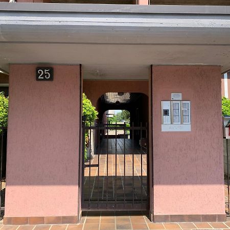 Casa Di Arianna In Centro Storico A Vimercate Exterior foto